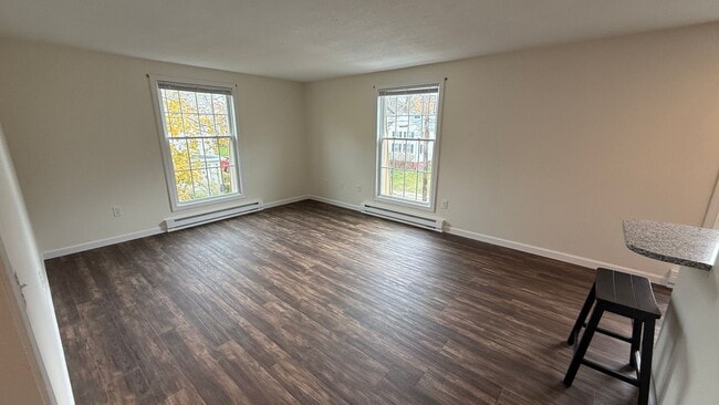 Building Photo - 12 Union St