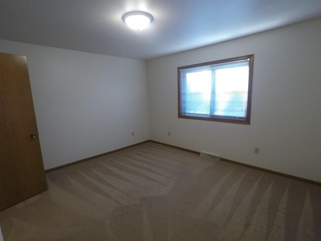 Building Photo - 1209 W Wausau Ave