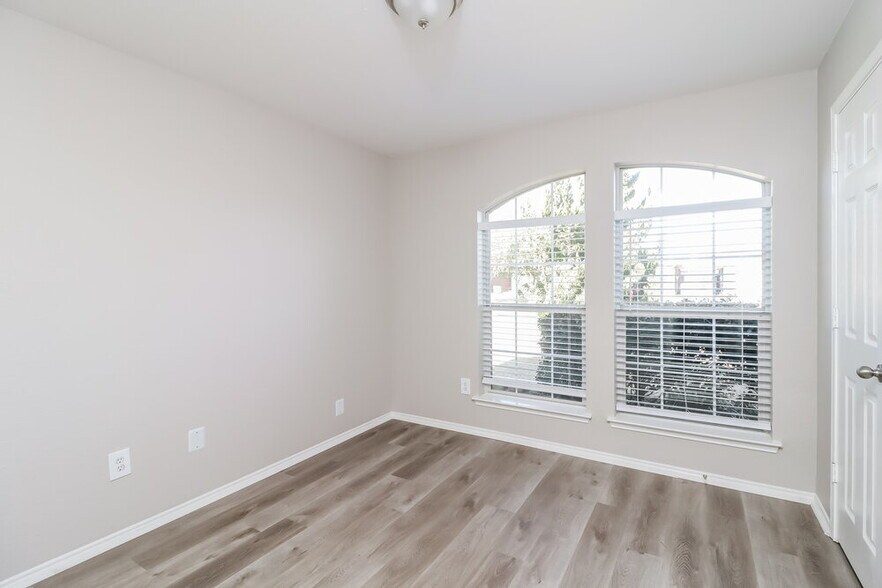 Building Photo - 12233 Silver Mist Trail
