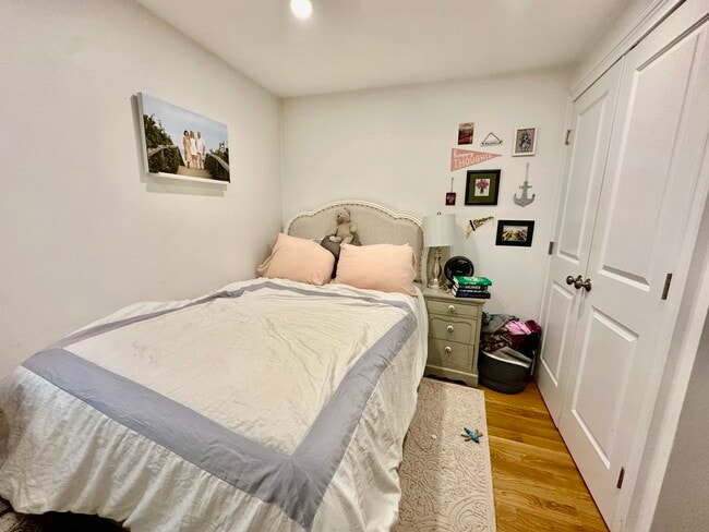 Building Photo - 92 W Cedar St