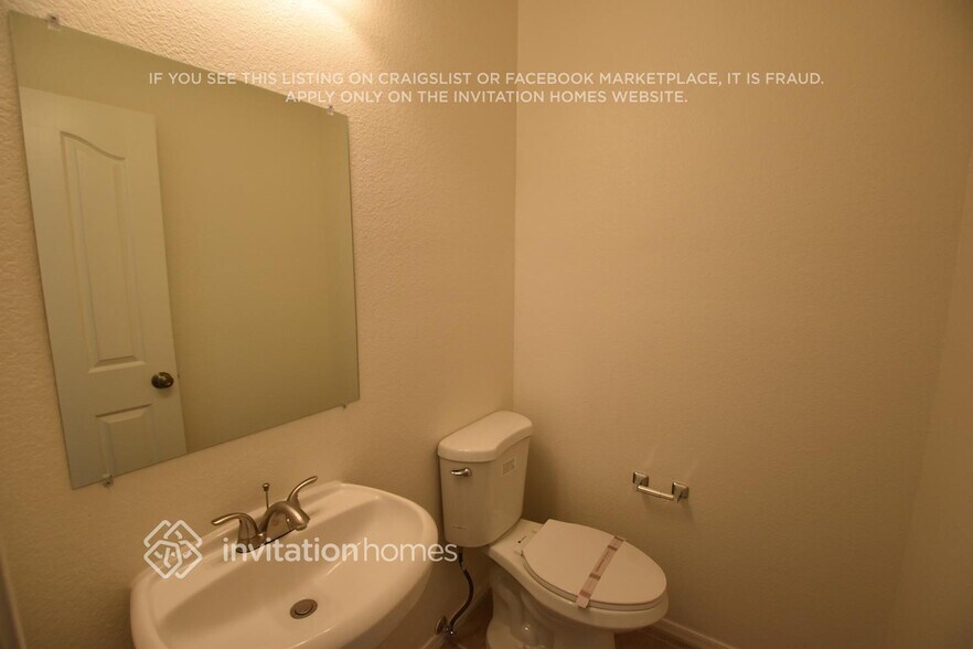 Building Photo - 4162 S Ponderosa Dr