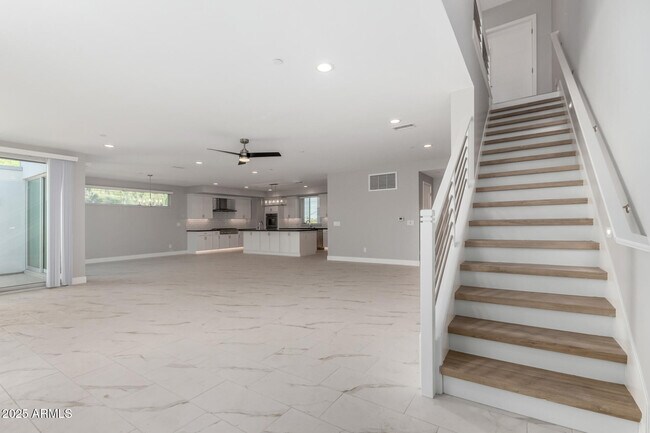 Building Photo - 4525 N 40th St