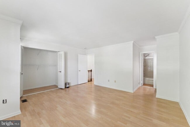 Building Photo - 10628 Tuppence Ct
