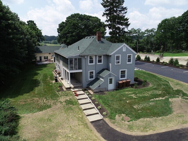 Building Photo - 175 Millwood St