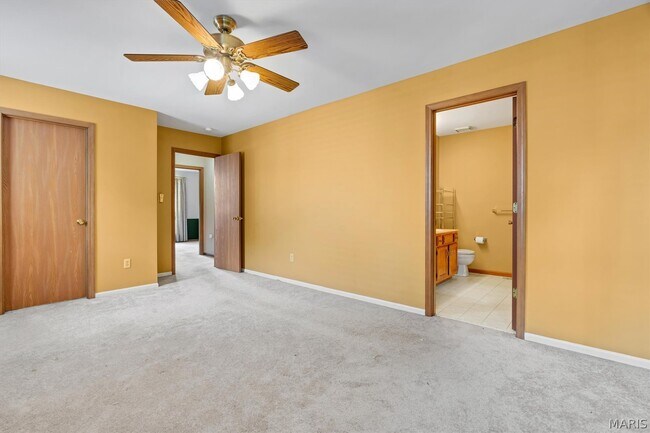 Building Photo - 1409 Oakhall Manor Ct