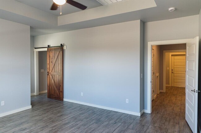 Building Photo - 1796 Salma Rd