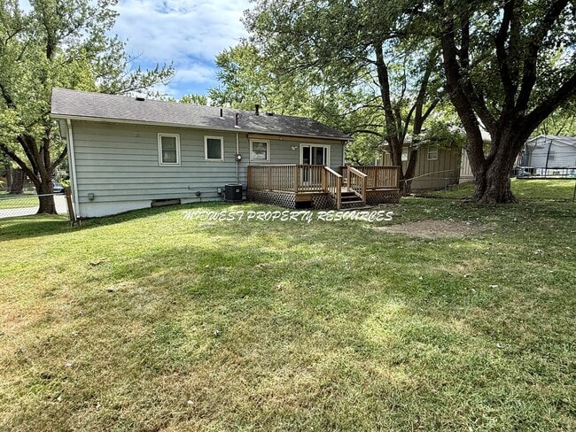 Building Photo - Cozy 3 Bedroom Home in Blue Springs