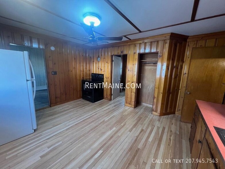 Building Photo - 5 Grove St