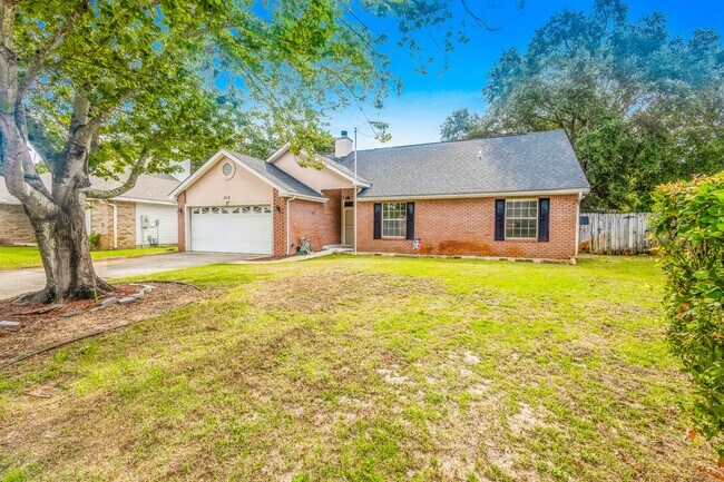 Building Photo - 873 Brande Ct