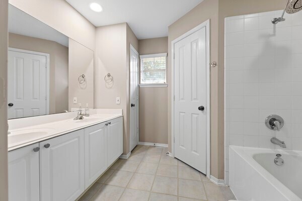 Building Photo - 33 Stone Creek Pl