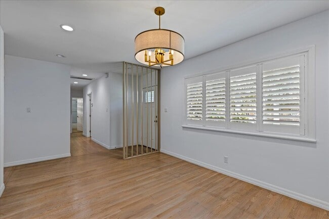 Building Photo - 706 Tufts Ave