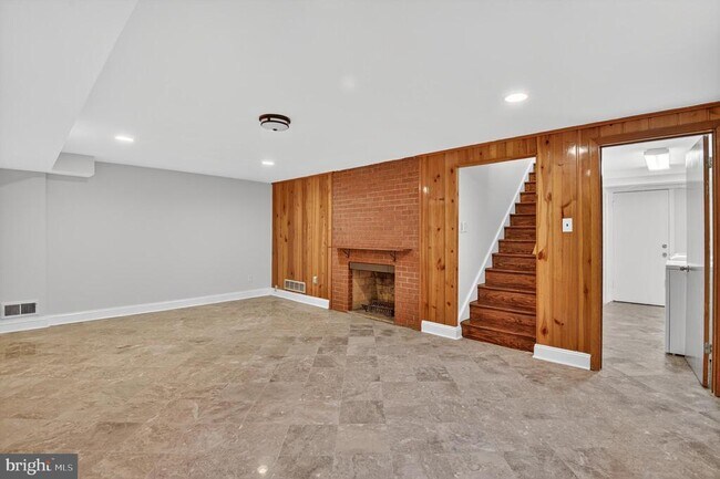 Building Photo - 5510 Christy Dr