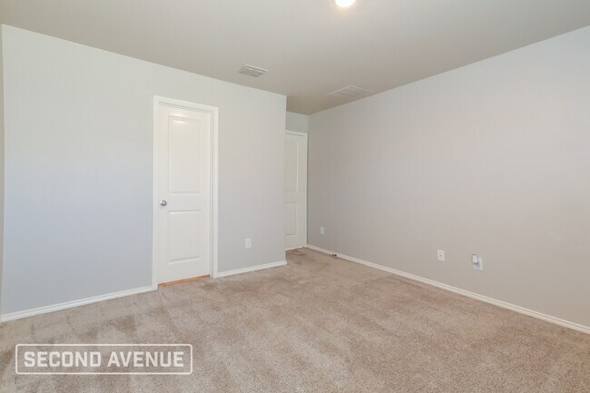 Building Photo - 5915 Nyquist Wy