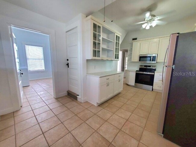 Building Photo - 461 W Marion Ave