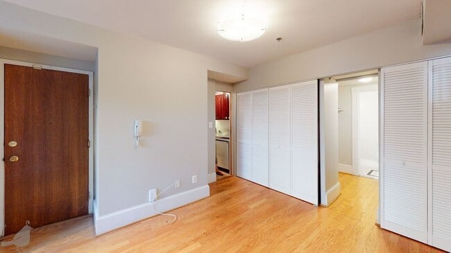 Building Photo - 2032 16th St NW