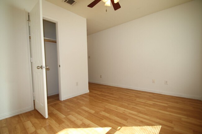 Building Photo - 3124-3126 Cherry Ln