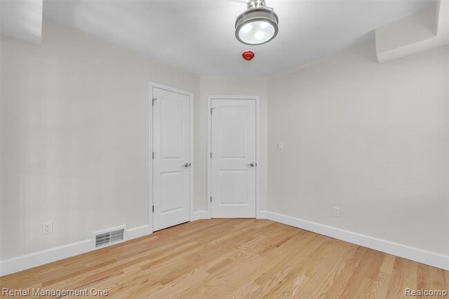Building Photo - 2711 Dorchester Rd