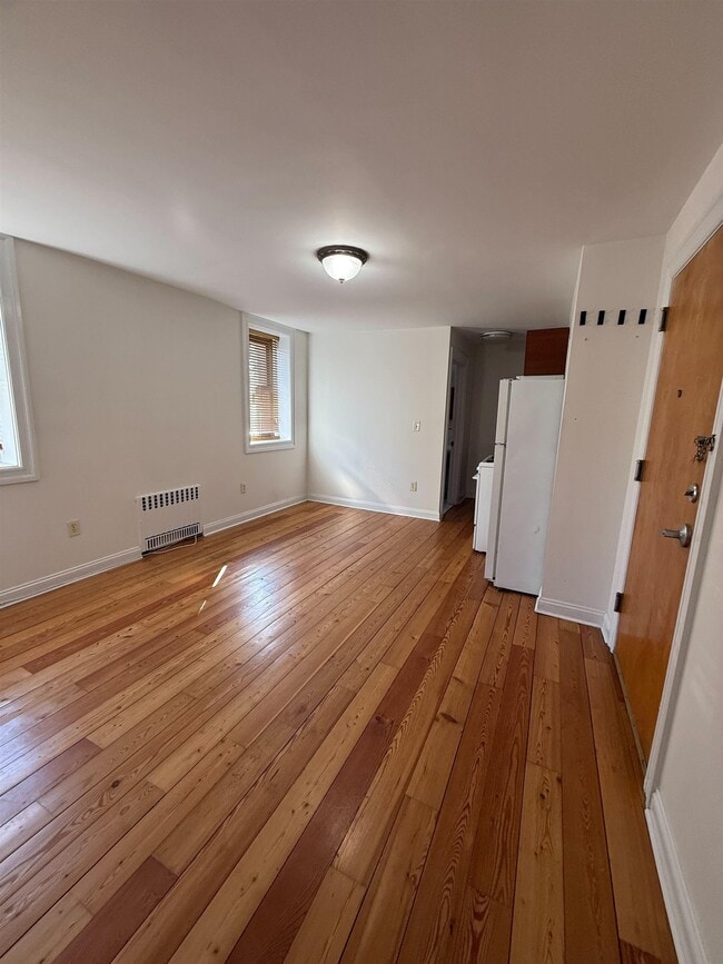 Building Photo - 800 Bloomfield St