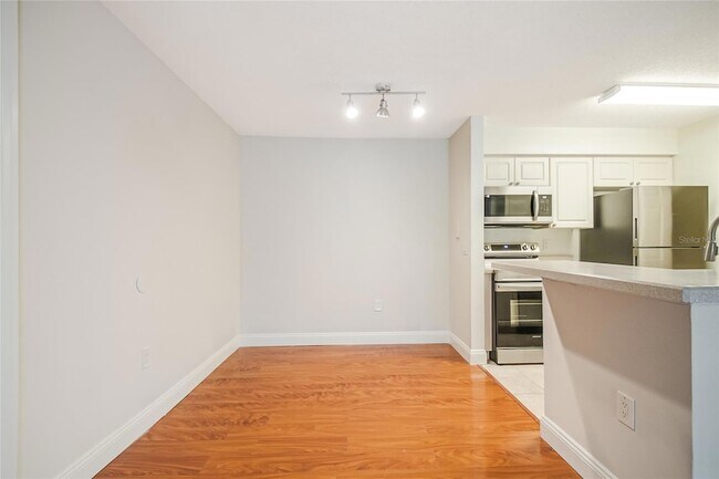 Building Photo - 1229 Bermuda Lakes Ln