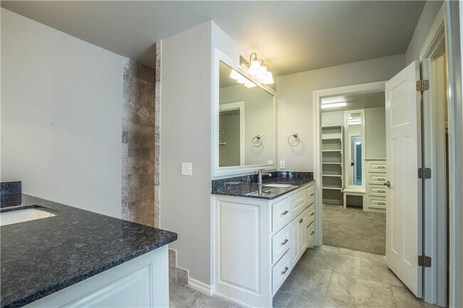 Building Photo - 2024 Sweetgrass Cir