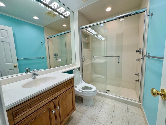 Building Photo - 1628 N Mohawk St