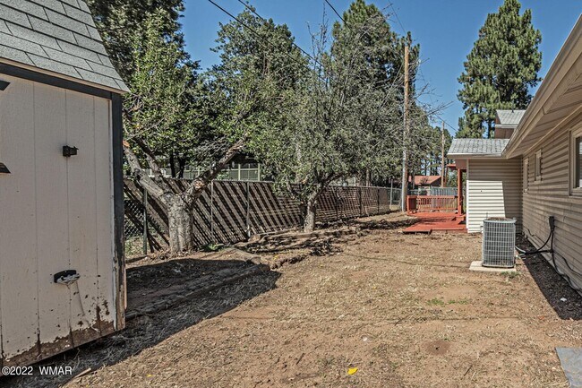 Building Photo - 580 N 9th Dr