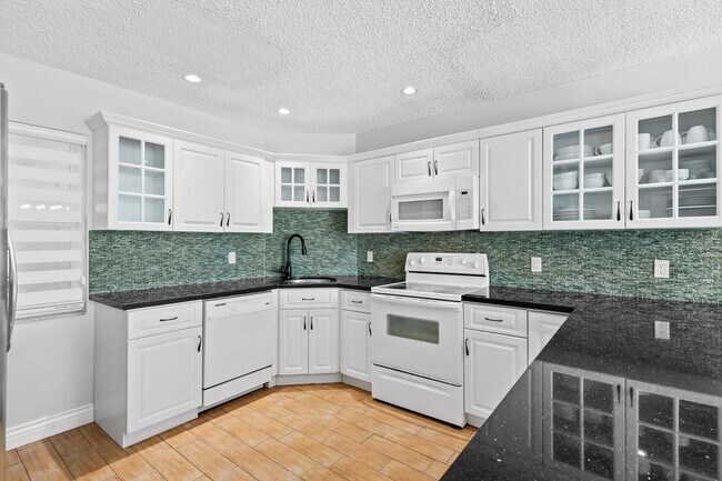 Building Photo - 3791 NW 84th Ave