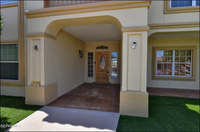 Building Photo - 6732 Pearl Ridge Dr