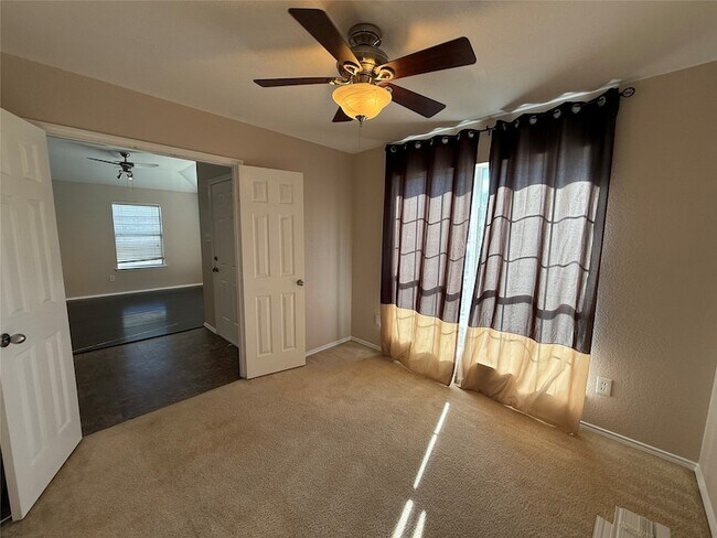 Building Photo - 5317 Malibu St