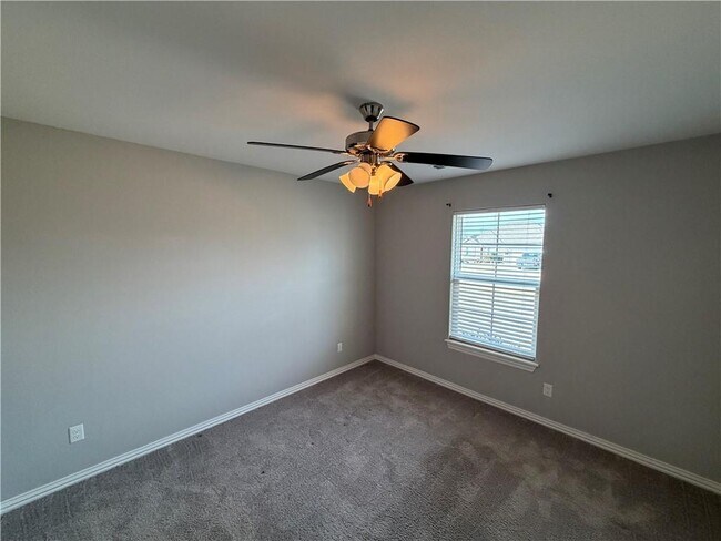 Building Photo - 6025 W Quinn St