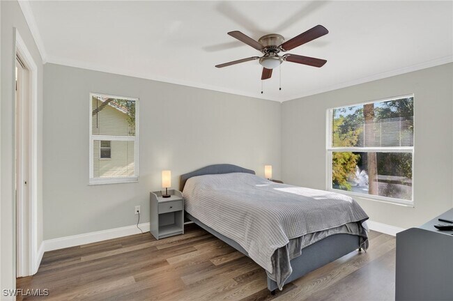 Building Photo - 209 Robin Hood Cir