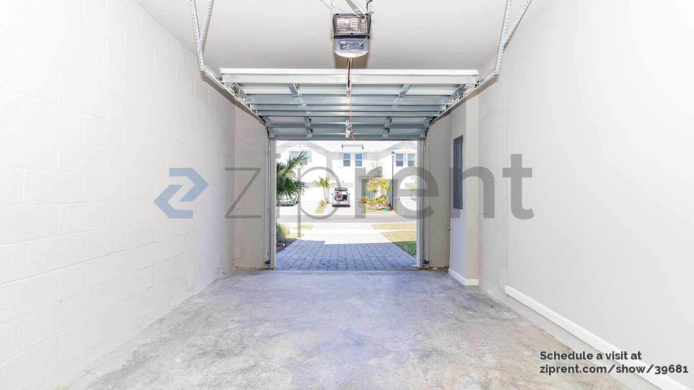 Building Photo - 317 Salisbury Cir