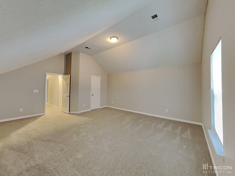Building Photo - 3707 University Church Dr