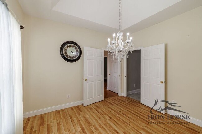 Building Photo - 411 Timber Creek Dr