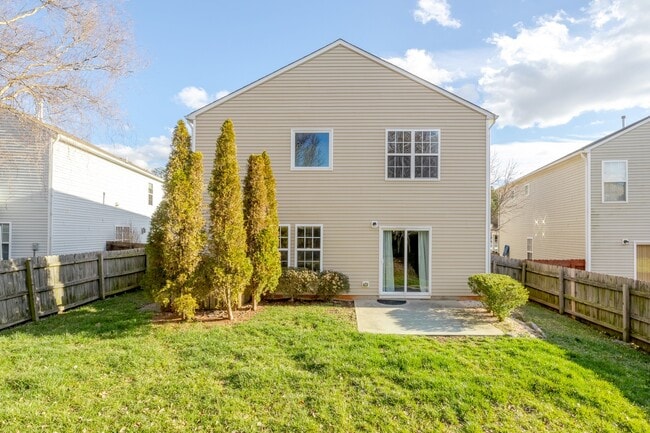 Building Photo - 2826 Skybrook Ln