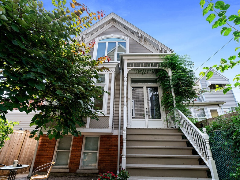 Building Photo - 1929 W Henderson St