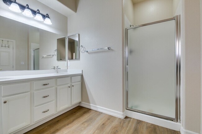 Building Photo - IMMACULATE & IMMEDIATE OCCUPANCY 3BEDROOM GREEN VALLEY BEAUTY!