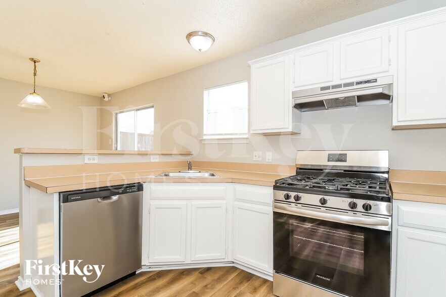 Building Photo - 10248 Budtime Ln