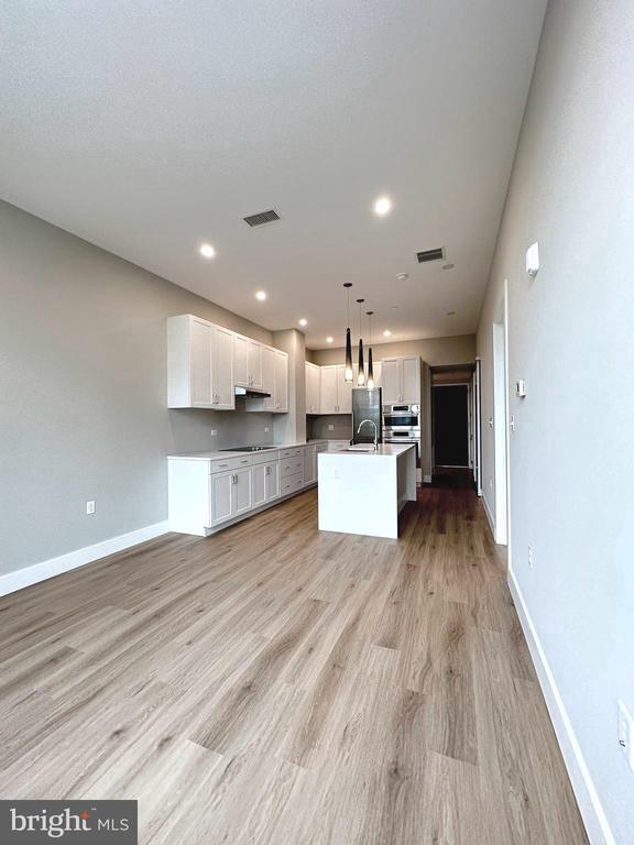 Primary Photo - 801 N Fairfax St