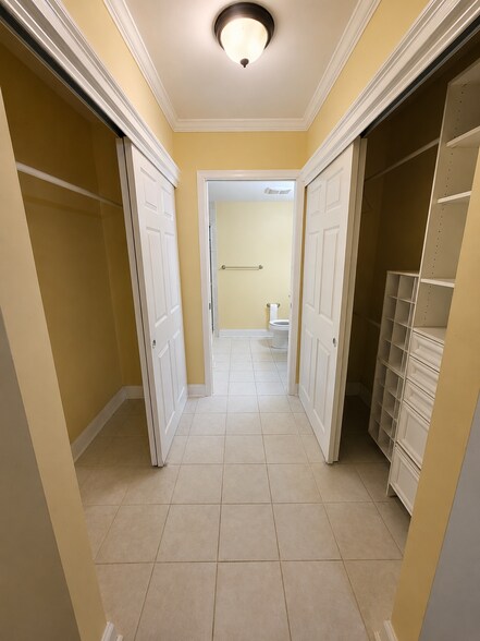 Building Photo - 91 Drummers Ln