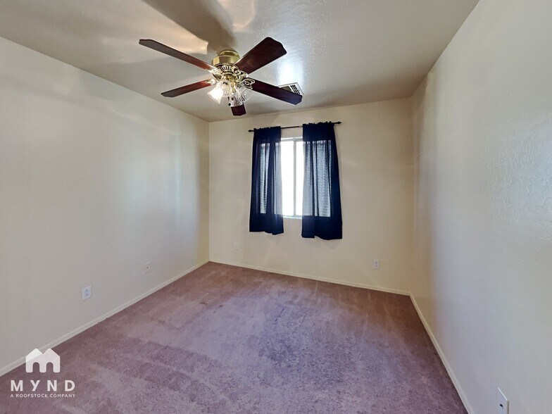 Building Photo - 8058 N 109th Ln