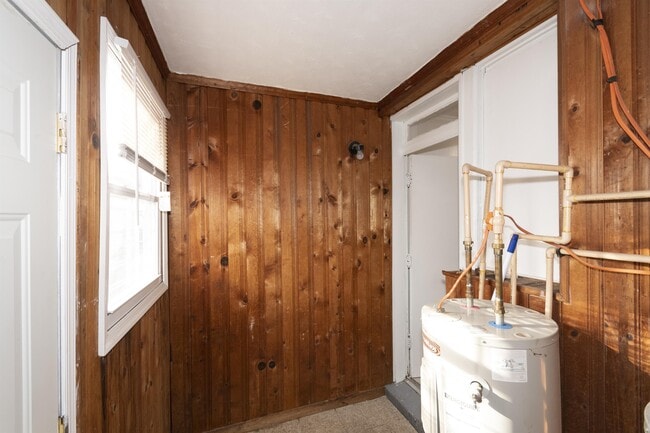 Building Photo - 3217 Dubois Pl SE