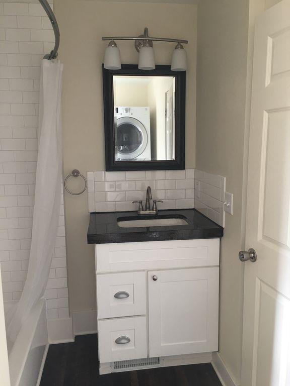 Bathroom with laundry - 317 Laurel Street West