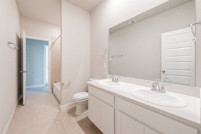 Building Photo - 11234 Victoria Hollow Trace