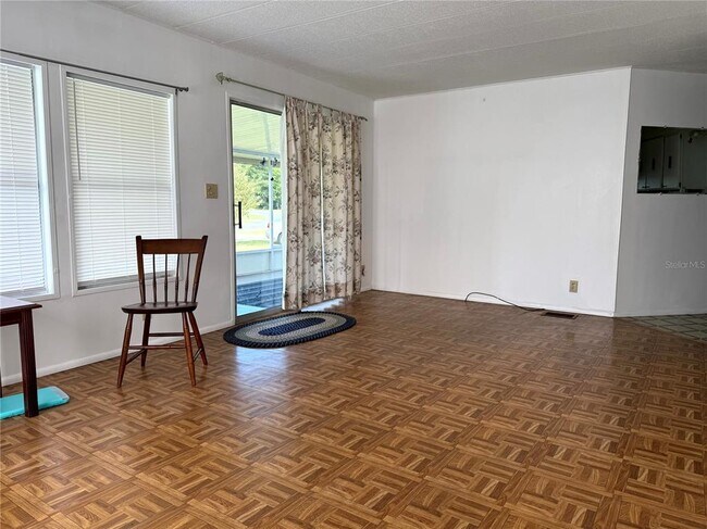 Building Photo - 3221 SE 39th Ave