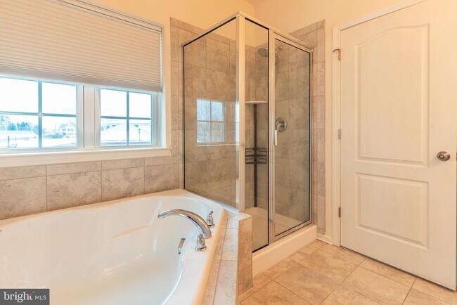 Building Photo - 2305 Maci's Cir