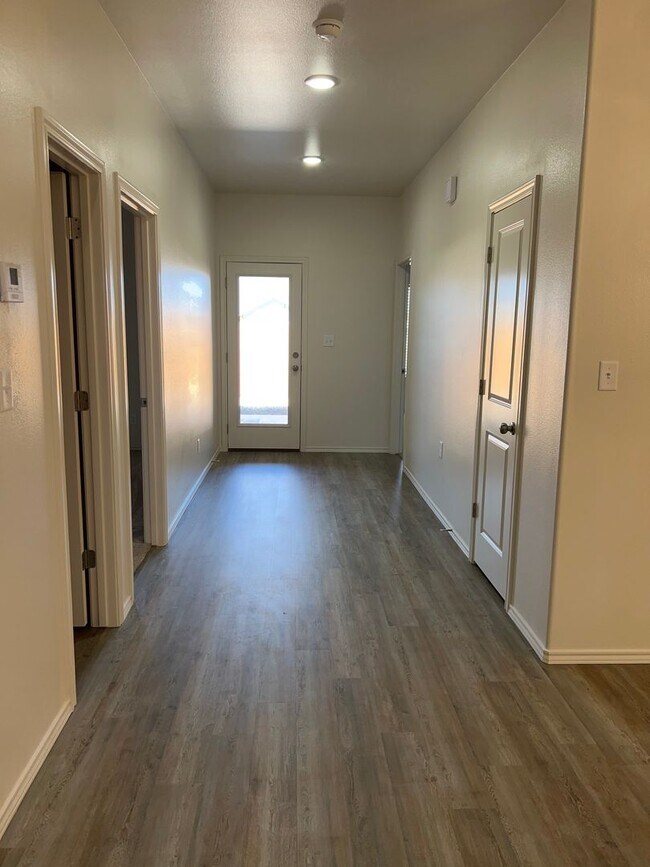 Building Photo - Beautiful 2bedroom New Construction Duplex
