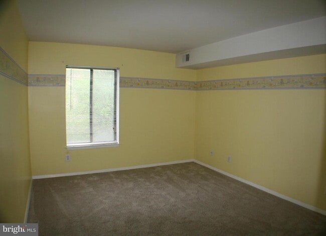 Building Photo - 5817 Edson Ln