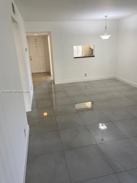 Building Photo - 8021 Southgate Blvd