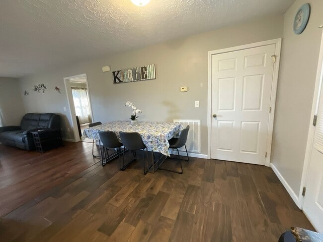 Building Photo - Furnished Home - White Pine, Tennessee